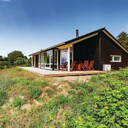 Three-bedroom In Дом отдыха